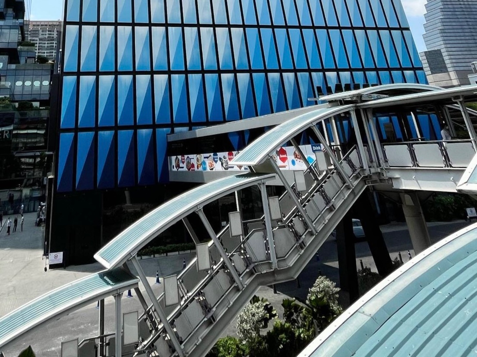 BTS Chong Nonsi station platform — directional context for finding the studio